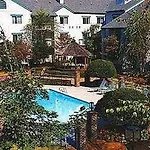 Clarion Inn & Suites Savannah