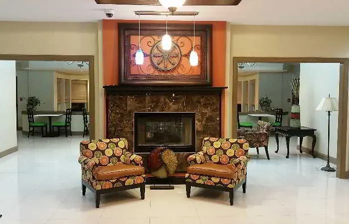 Clarion Inn & Suites Savannah